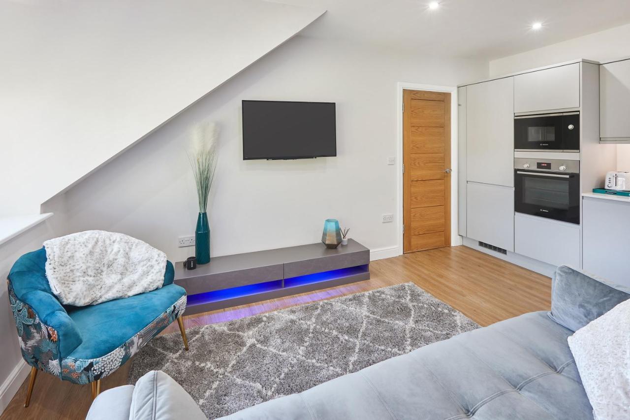 Apartment Host & - The Loft @ The Regency *